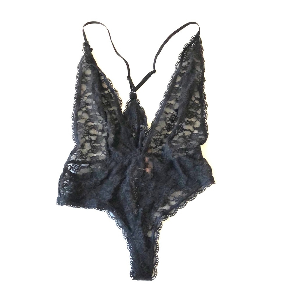 Black Lace Victoria Secret Lingerie ( NEW)